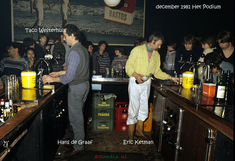 Bestand:Bar Podium december 81 Erik Kettman Hans de Graaf.jpg