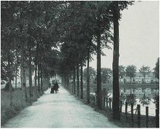 Op de achtergrond de Vlissingsesingel, ca. 1910.JPG